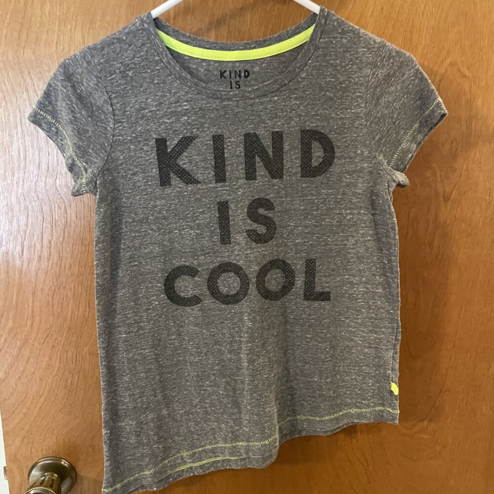 Kind is Cool Girls Size Youth Large Grey Asymmetrical hem T-shirt graphics EUC